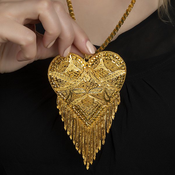 Büyük Boy Hint Kolye Ucu ve Pullu Zincir 02