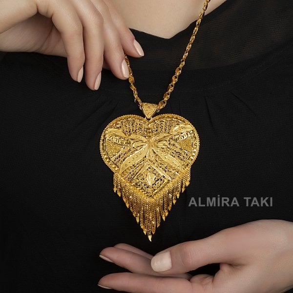 Orta Boy Hint Kolye Ucu ve Pullu Zincir 05